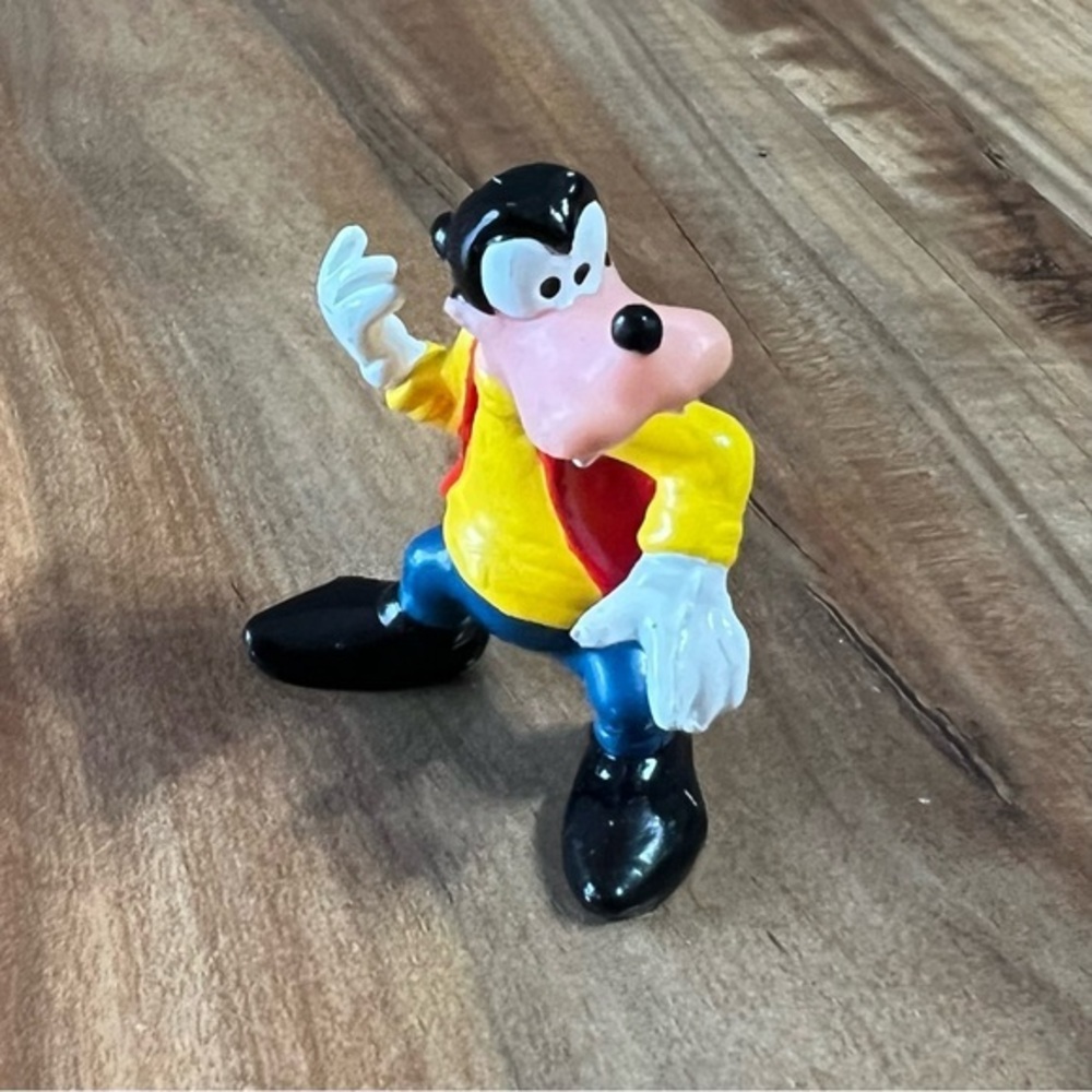 Vintage 80s Goofy PVC Figure 2.25" Disney‎ Cake Topper Yellow Shirt